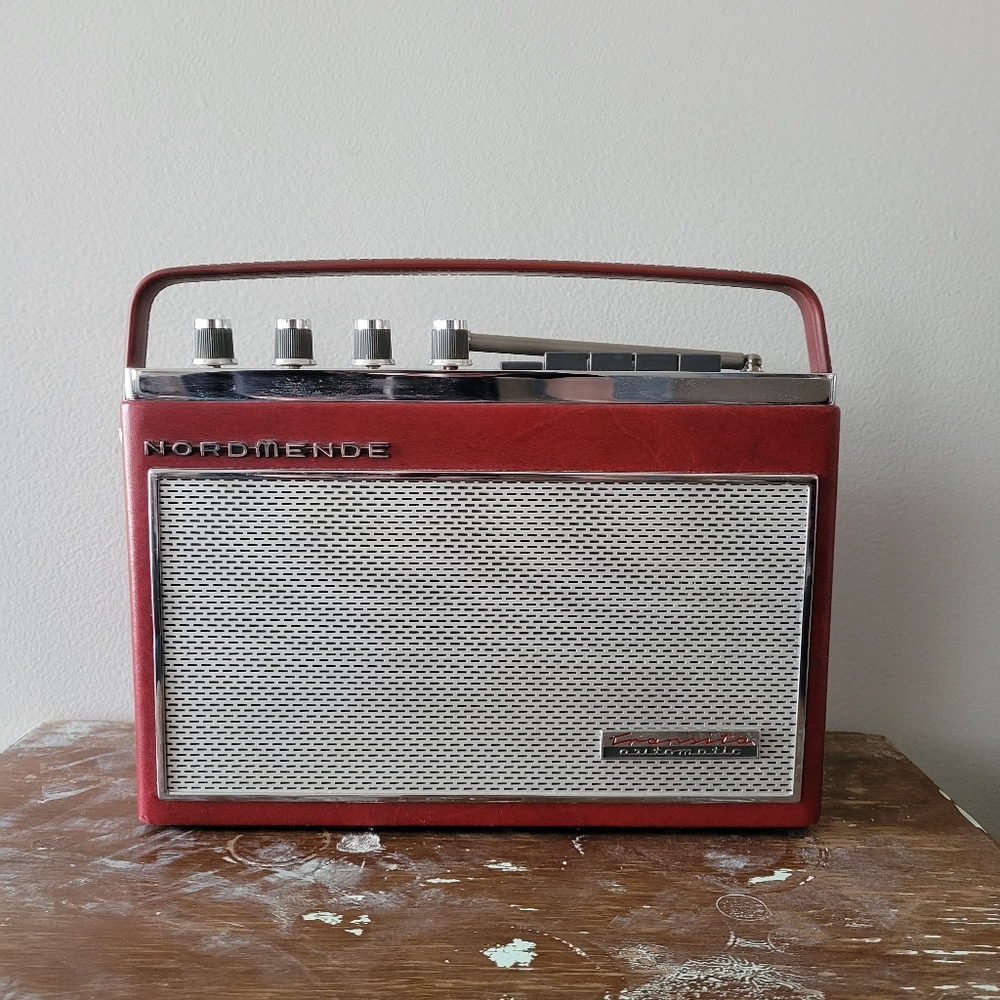 RARE Vintage 1960s Nordmende Transita Automatic radio made in West Germany